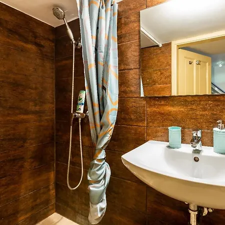 Hidden Gem In Buda Apartment